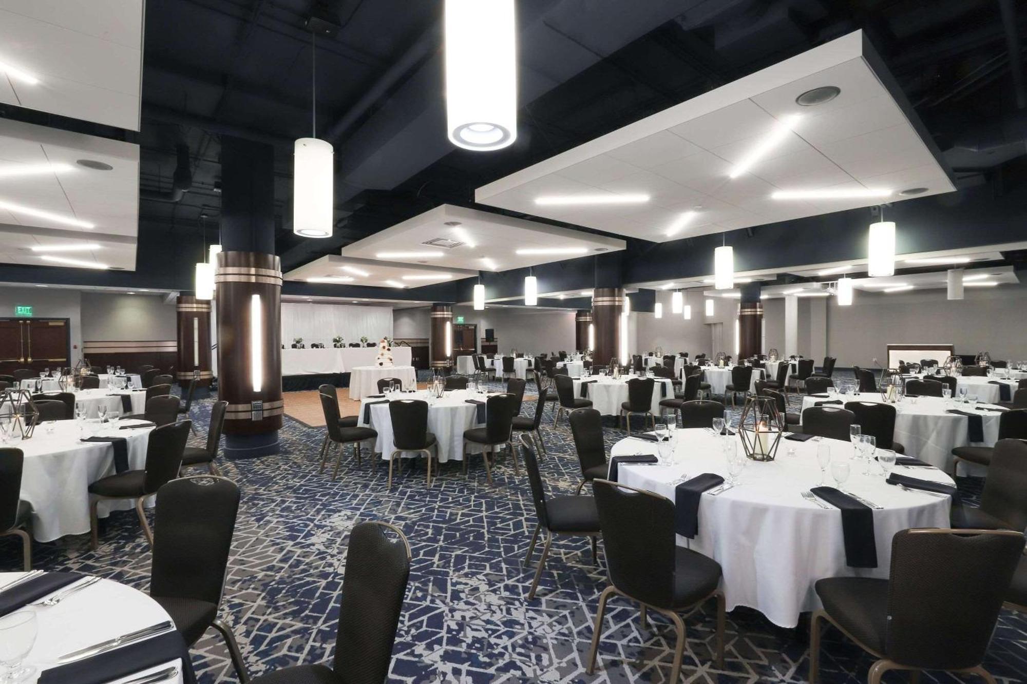Radisson Plaza Hotel And Suites Kalamazoo Exterior foto